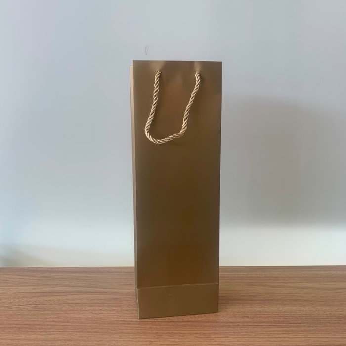 Sacola para Presente e Vinho de Papel Ouro com Hot Stamping