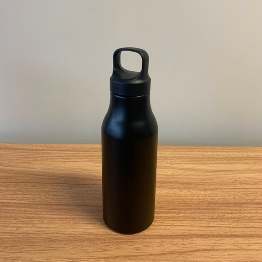 Garrafa em Alumínio com Alça 650ml Preto – Garrafa Squeeze para Água e Dia a Dia