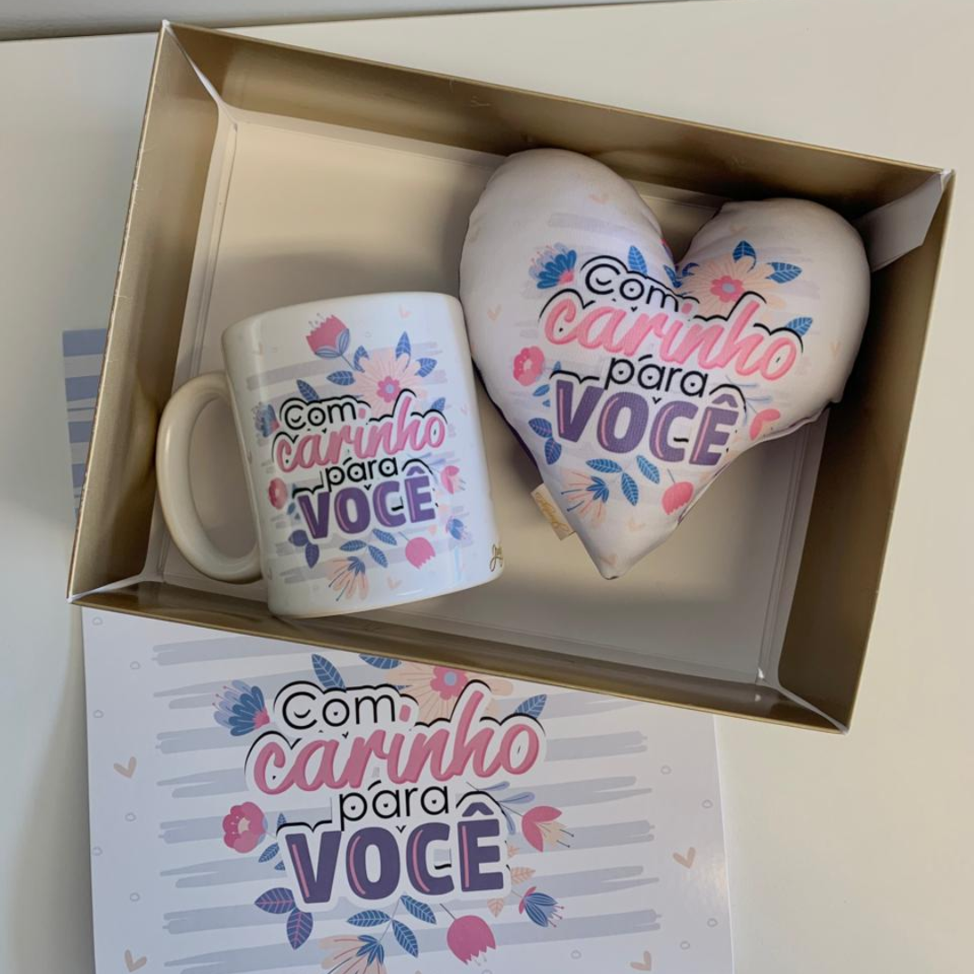 Caixa presente + Caneca + Almofada mini coração - Com carinho para você - Combo - KITCXC736