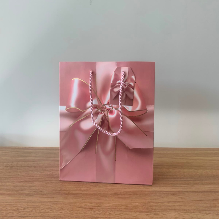 Sacola para Presente de Papel com Laço Rosa – Kit com 3 Unidades