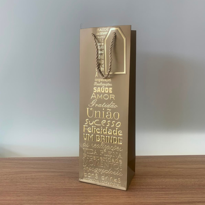 Sacola para Presente e Vinho de Papel Ouro com Hot Stamping