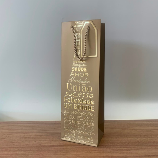 Sacola para Presente e Vinho de Papel Ouro com Hot Stamping