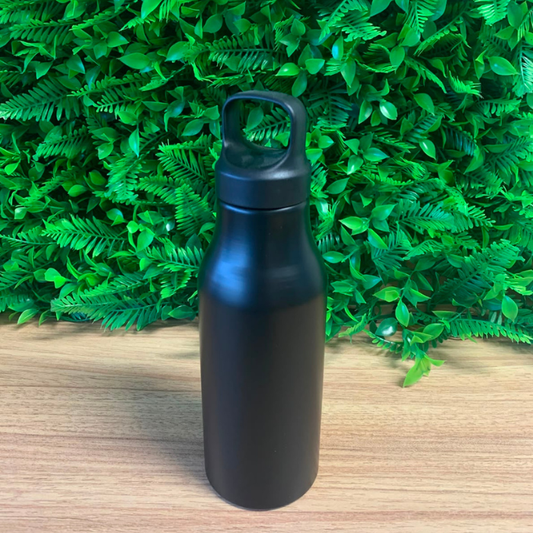 Garrafa em Alumínio com Alça 650ml Preto – Garrafa Squeeze para Água e Dia a Dia