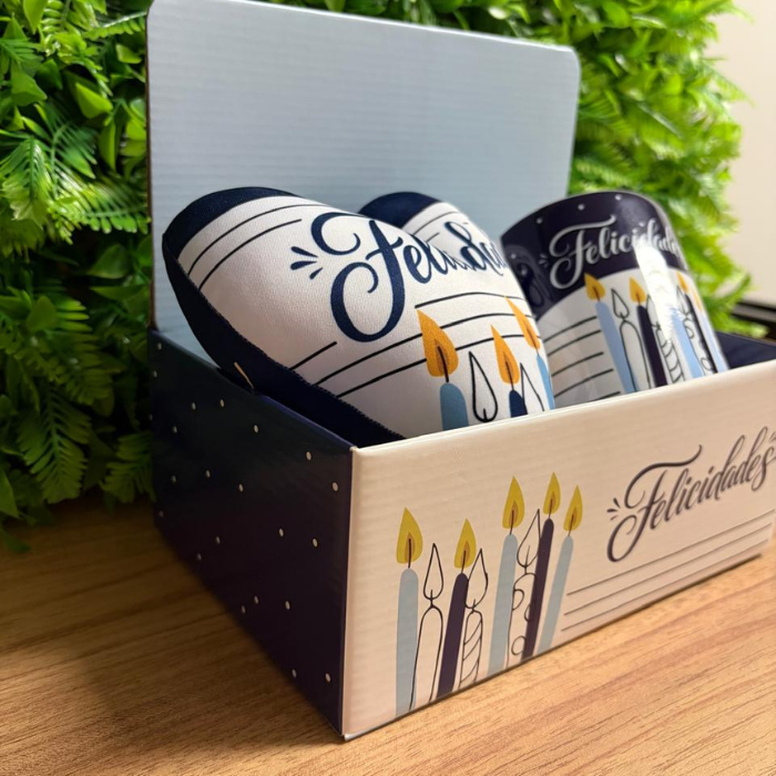 Box Display + Caneca s/ caixa + Mini almofada coração - Felicidades - COMBO877