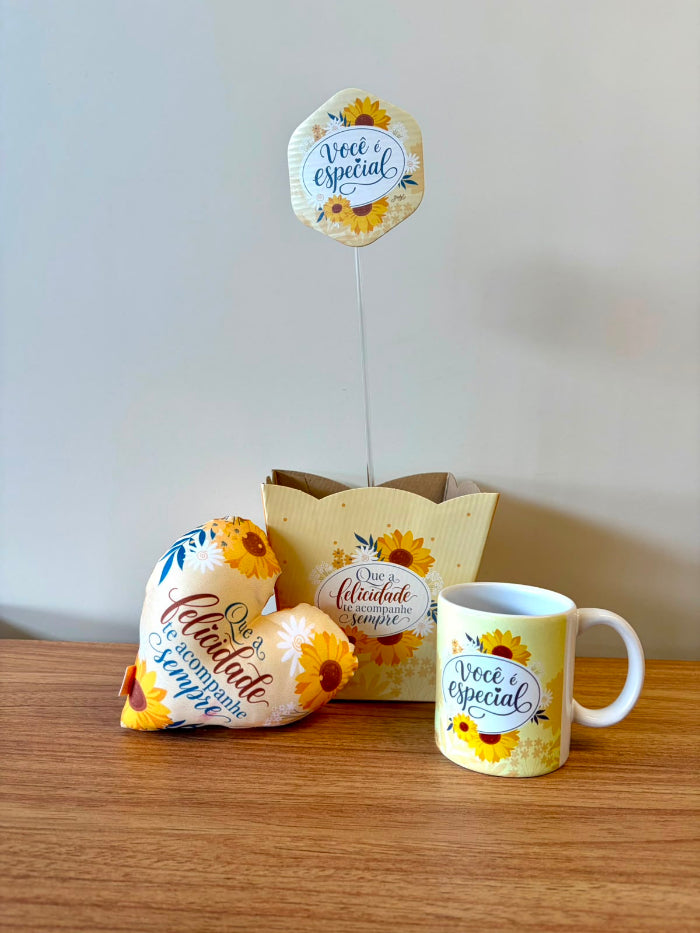 Kit Presente com Cachepô, Plaquinha, Mini Almofada e Caneca Que a Felicidade Te Acompanhe Sempre – KIT902